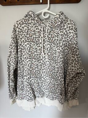 American Eagle Outfitters Beige and Gray Leopard Print Hoodie